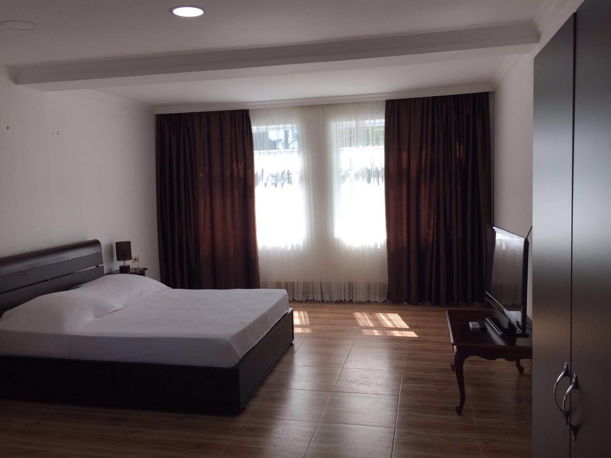 Hotel Simpatia Kobuleti Esterno foto