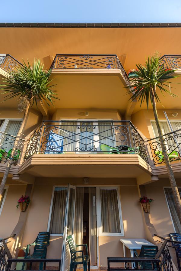 Hotel Simpatia Kobuleti Esterno foto