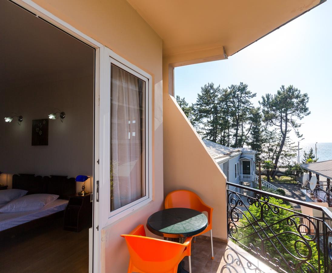 Hotel Simpatia Kobuleti Esterno foto