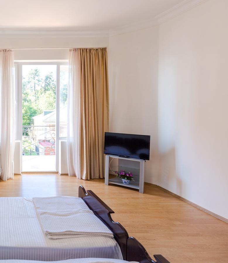 Hotel Simpatia Kobuleti Esterno foto