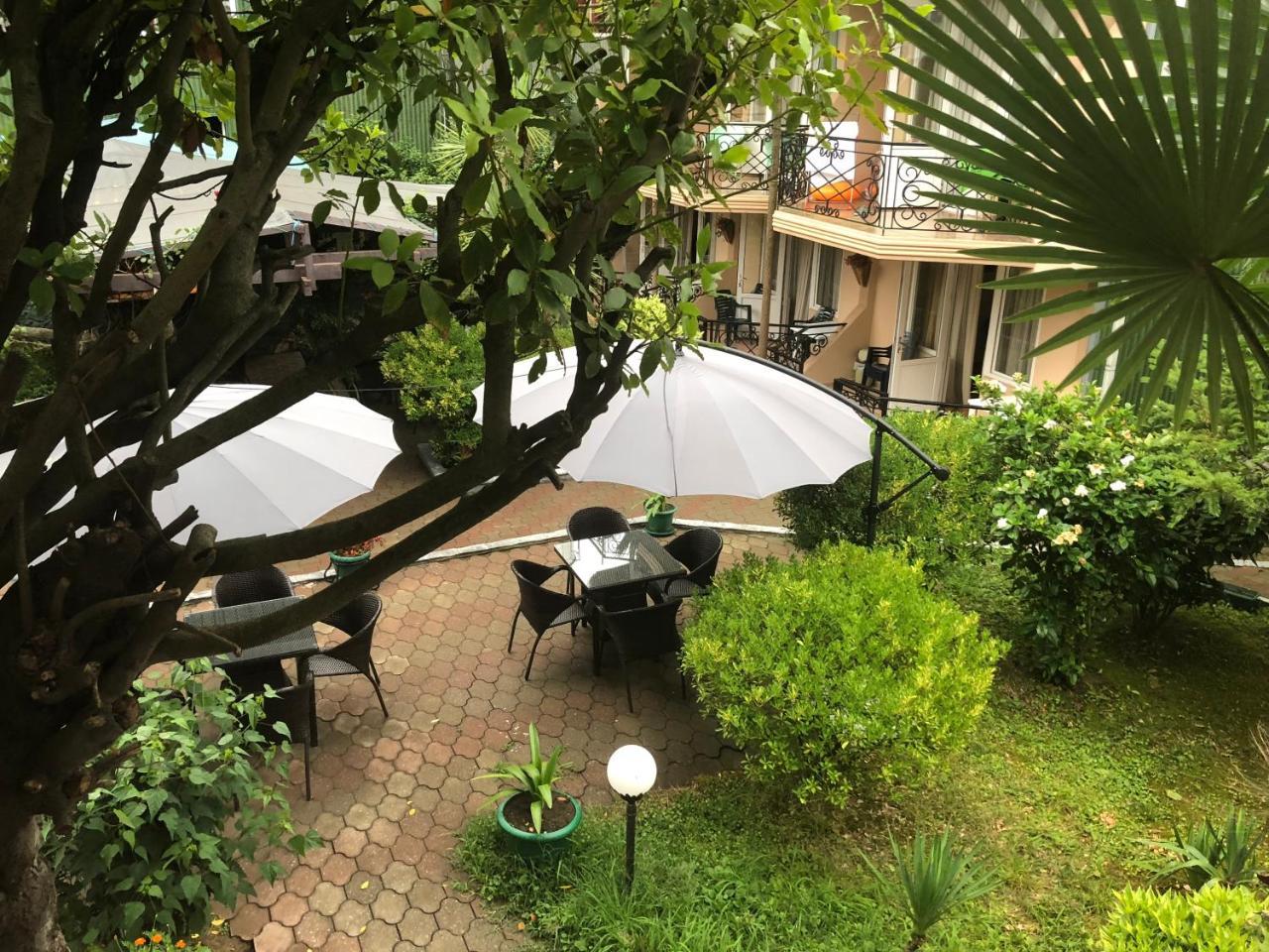 Hotel Simpatia Kobuleti Esterno foto